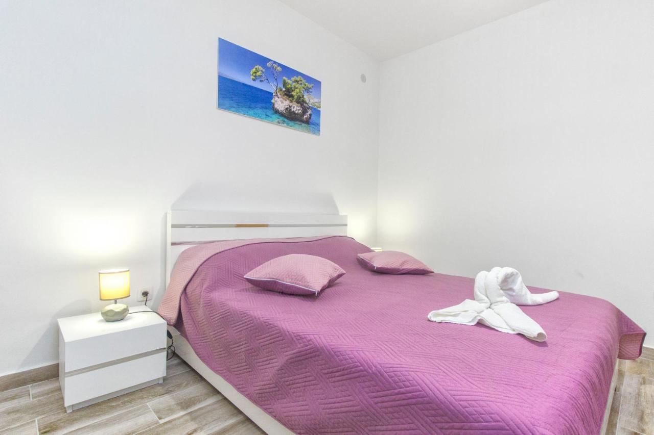 Apartmani Malis Ražanj エクステリア 写真