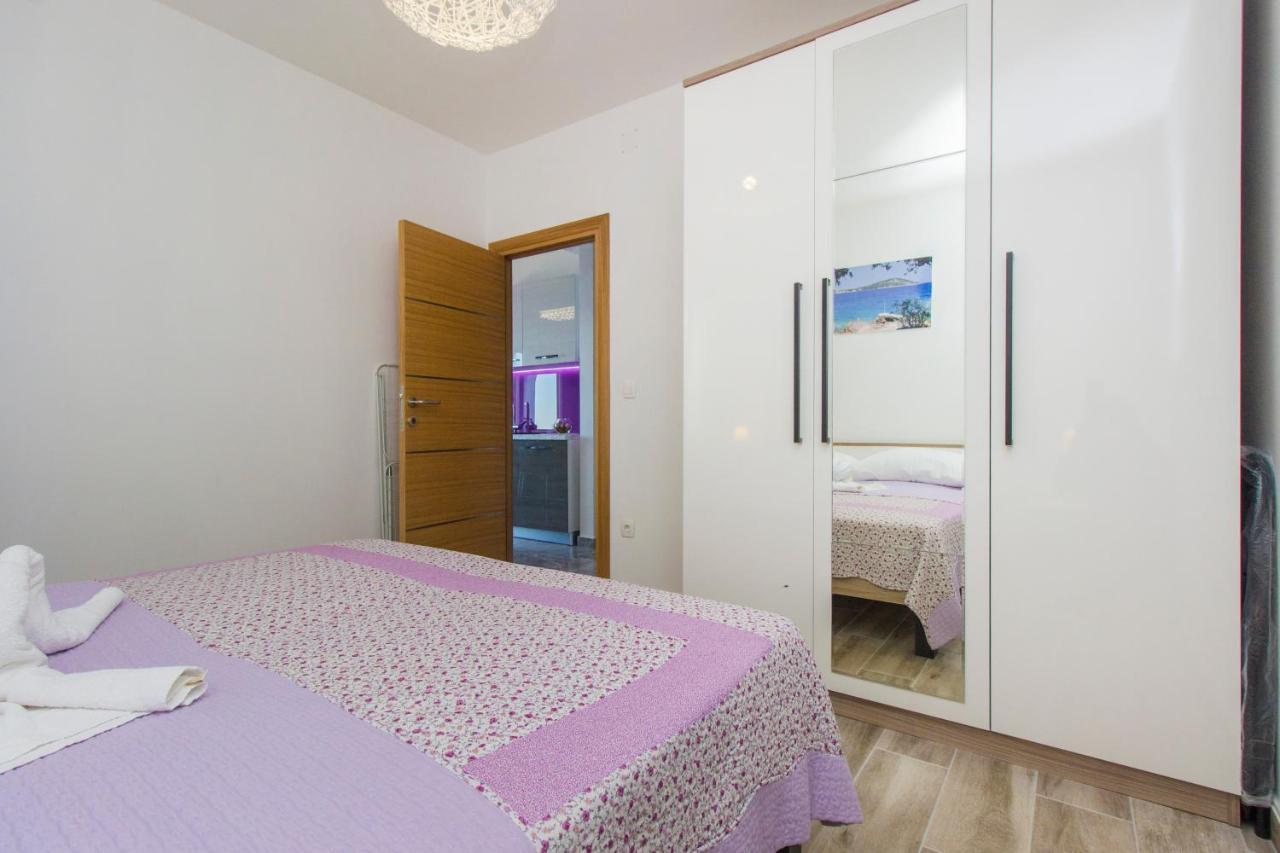 Apartmani Malis Ražanj エクステリア 写真