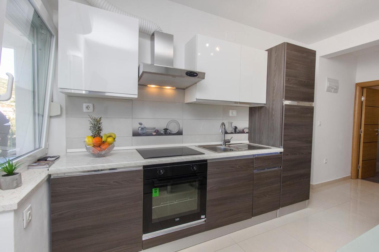 Apartmani Malis Ražanj エクステリア 写真