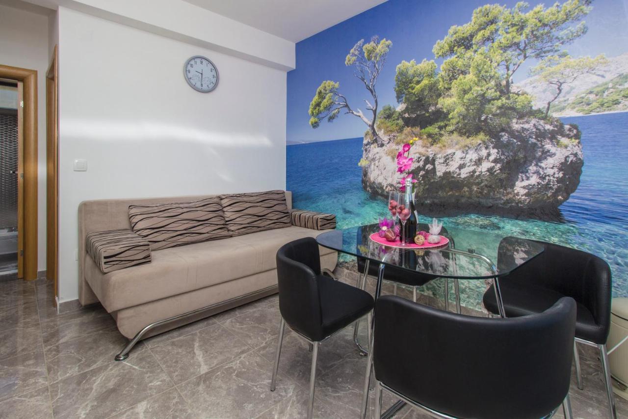 Apartmani Malis Ražanj エクステリア 写真