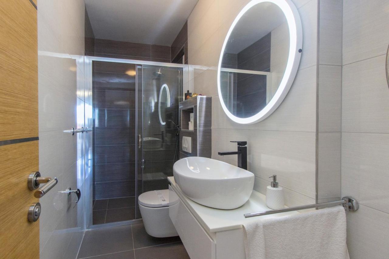 Apartmani Malis Ražanj エクステリア 写真